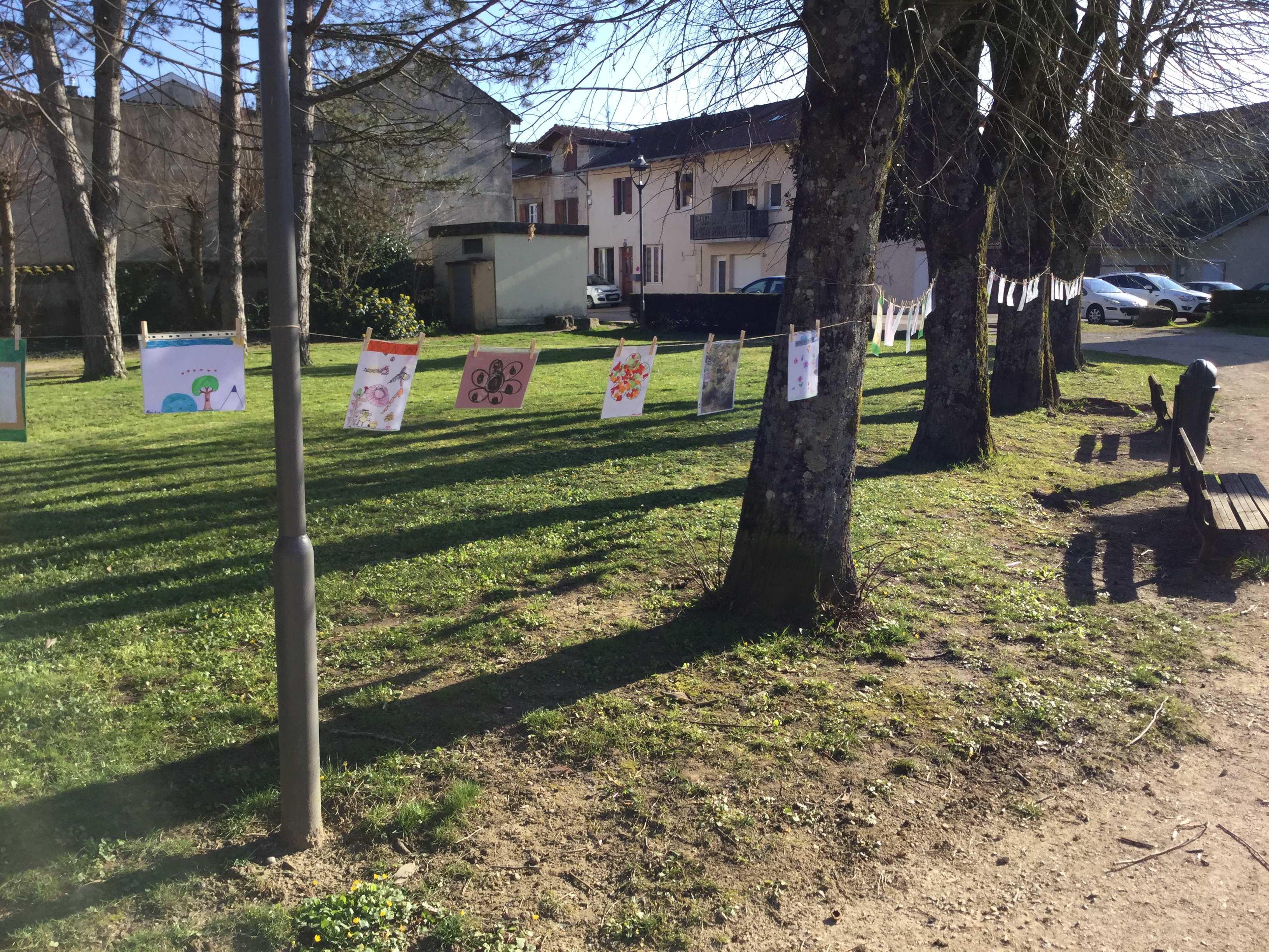 "La Grande Lessive" - Médiathèque de Montrevel-en-Bresse - Jeudi 25 mars 2021